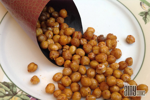 SPICY AND CRISPY BAKED CHICKPEAS 