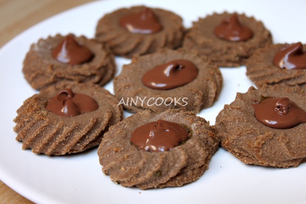 chocolate-biscuits-m